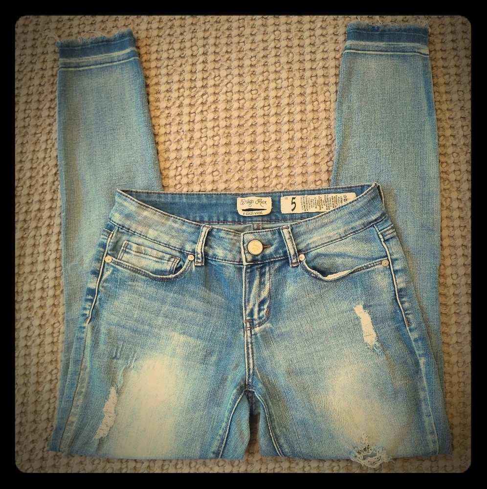 Indigo Rein White wash ripped skinny ankle jean